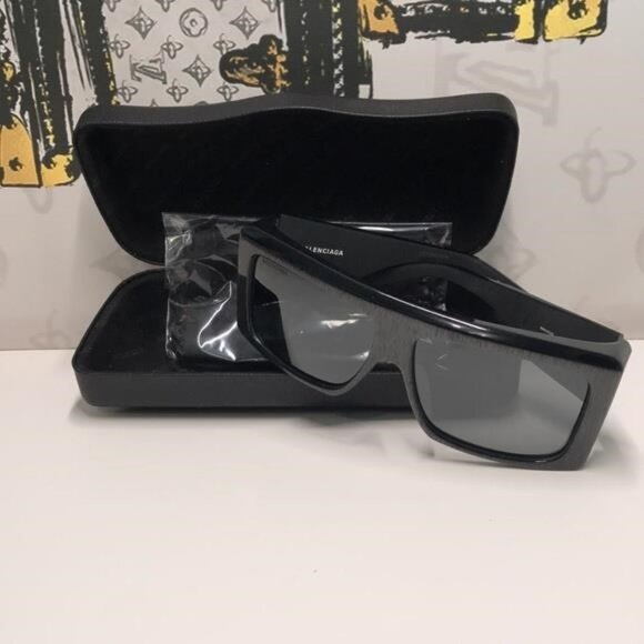 New Authentic Balenciaga BB0002S 003 Grey/Silver Mirror Shield Sunglasses - Picture 6 of 16